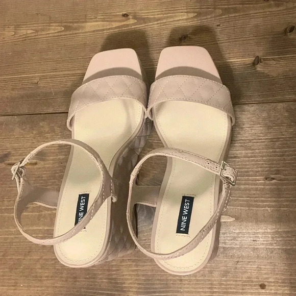 Women’s Nine West Nude Wedges Size 11M EUC - Picture 4 of 7